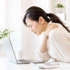 20年以上続いた慢性的な肩こり・頭痛が 和らいだ50代女性の症例